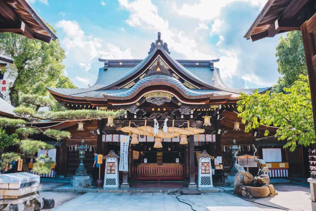 Gammalt brunt tempel japanskt.