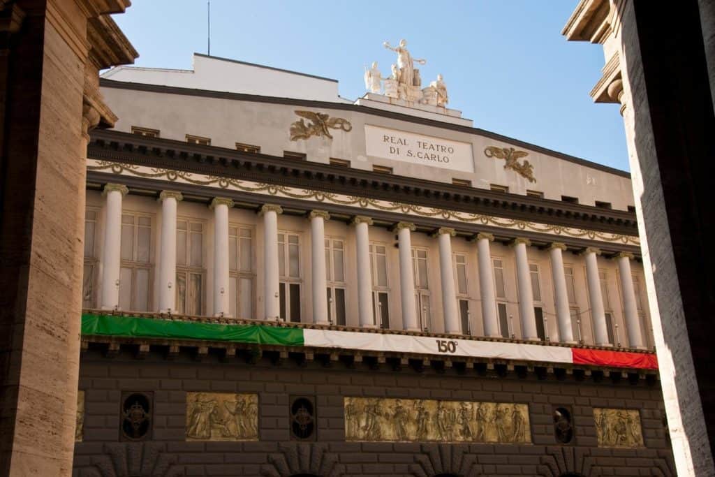 Teater San Carlo byggnad.