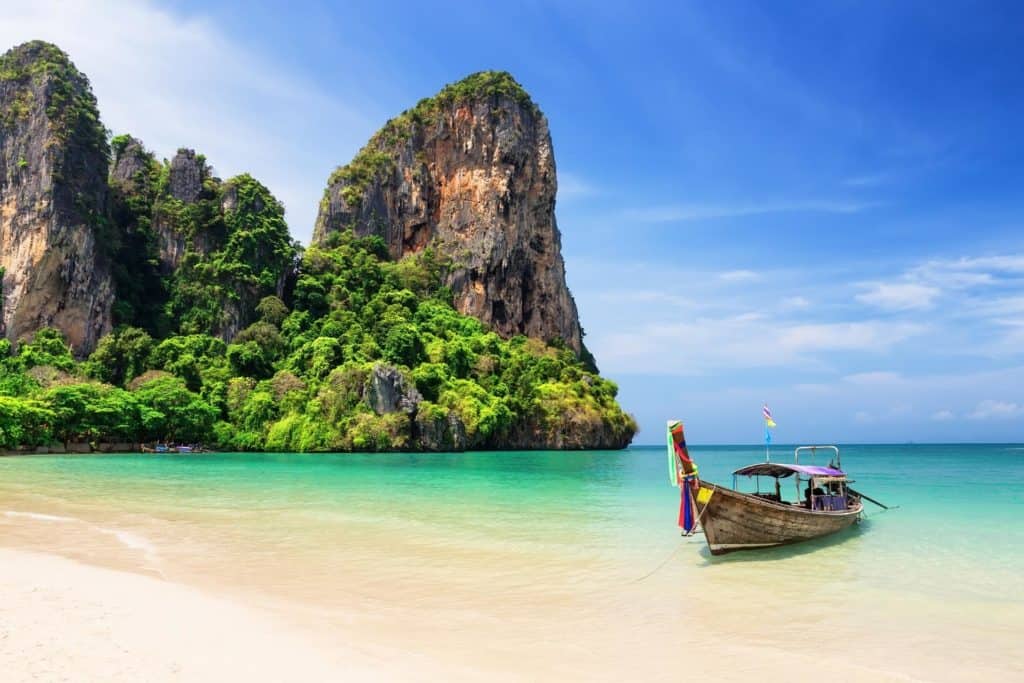 parkerad båt thailand
