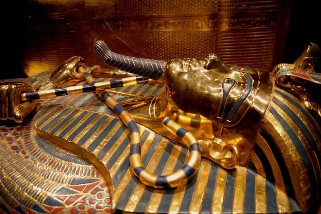 Farao guld staty.