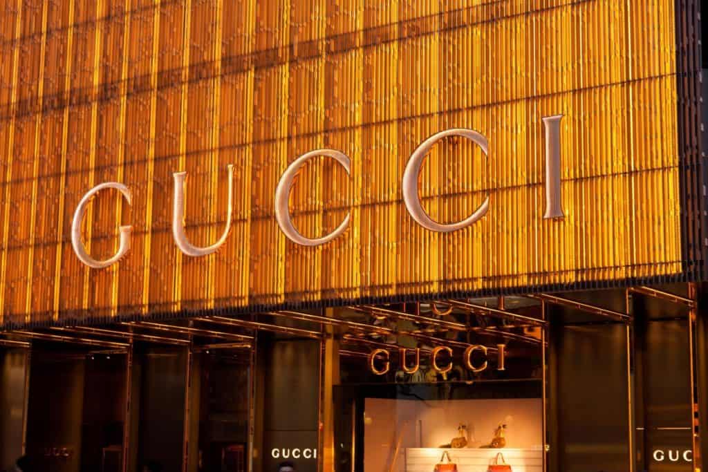 Gucci butik ingång.