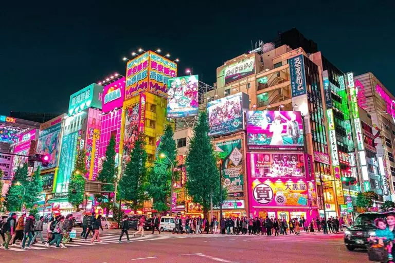 Akihabara neonskyltar Tokyo